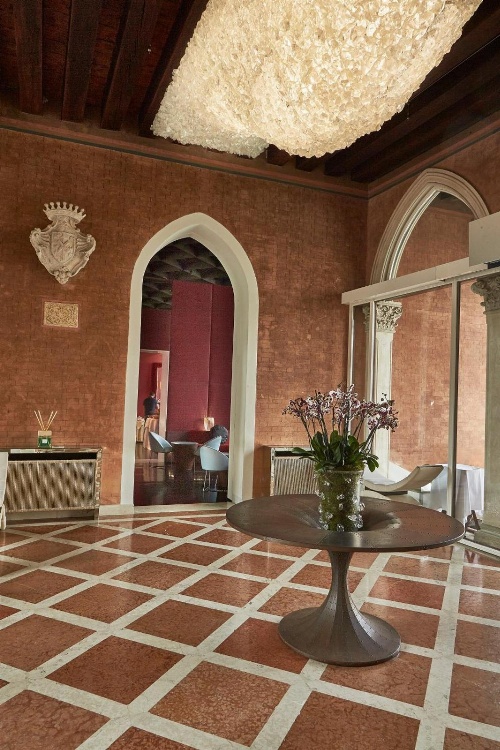Centurion Palace image 2