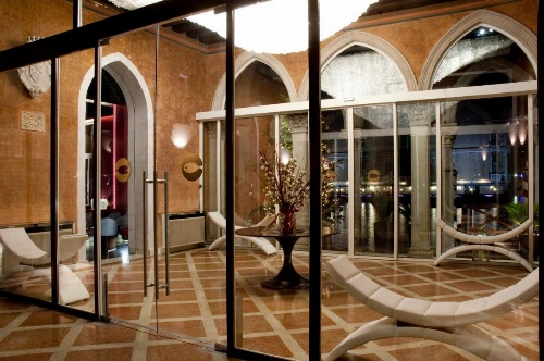 Centurion Palace image 6